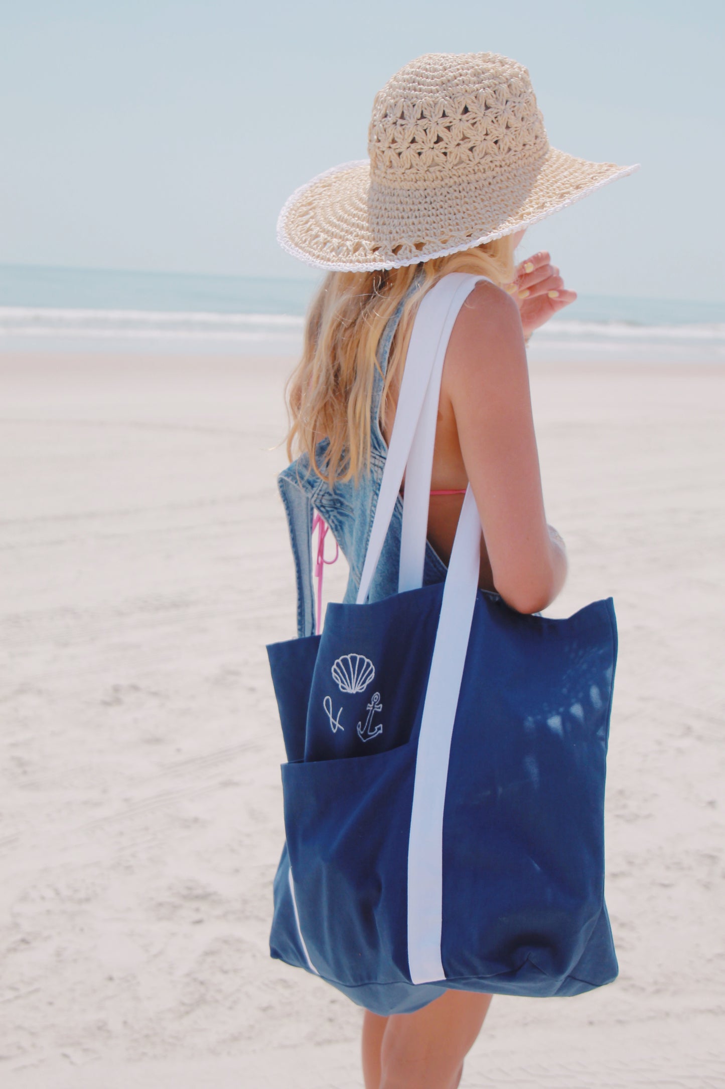 Shells and Anchors Beach bag