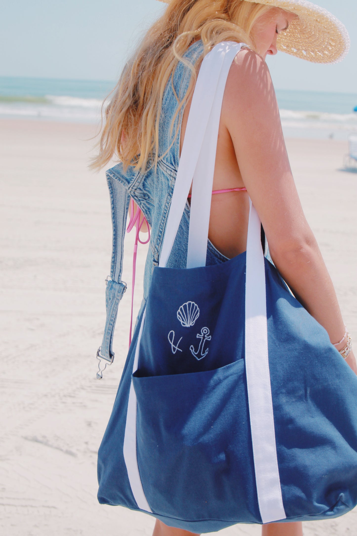 Shells and Anchors Beach bag