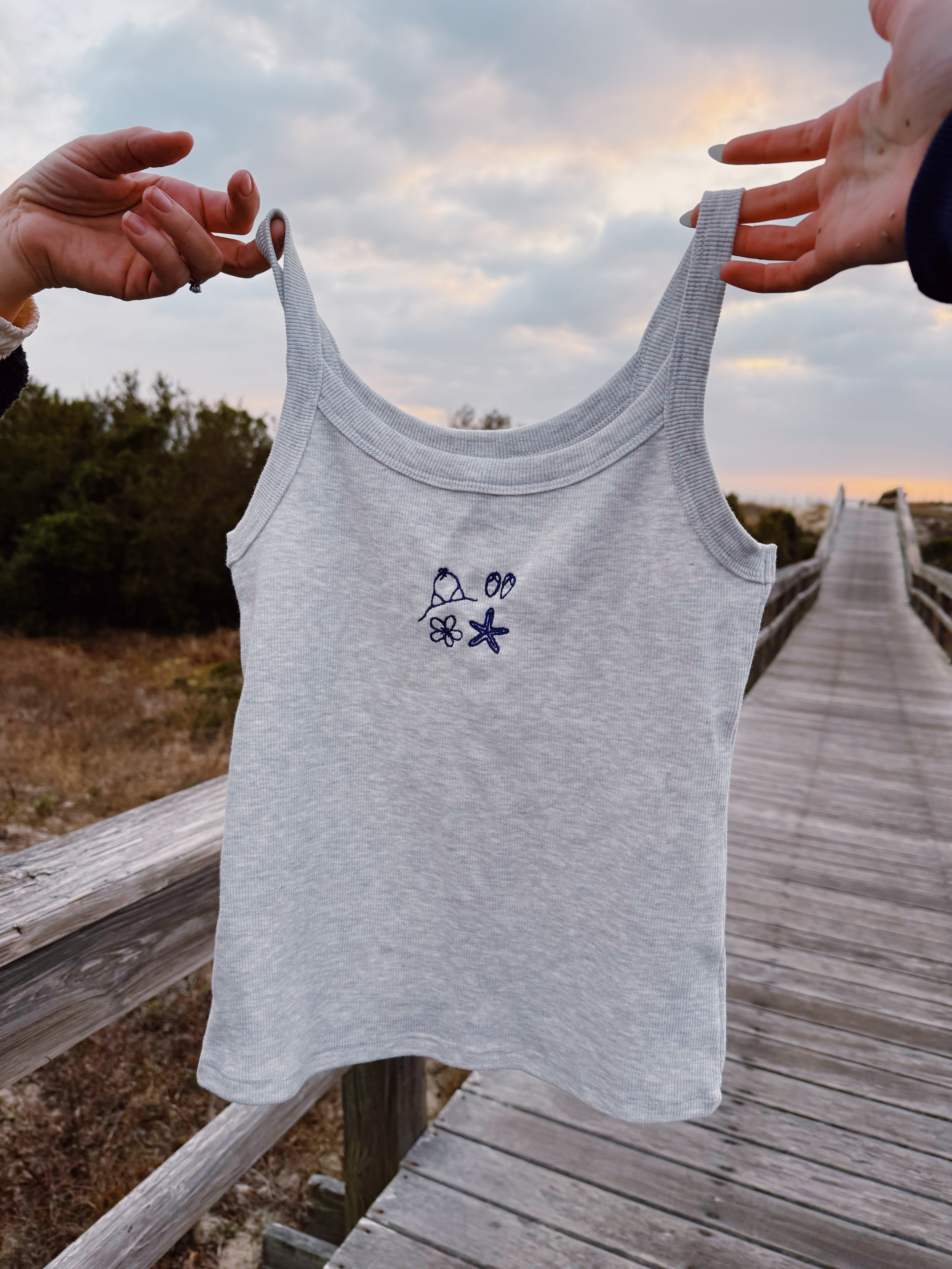 beach essentials gray tank – Shells and Anchors